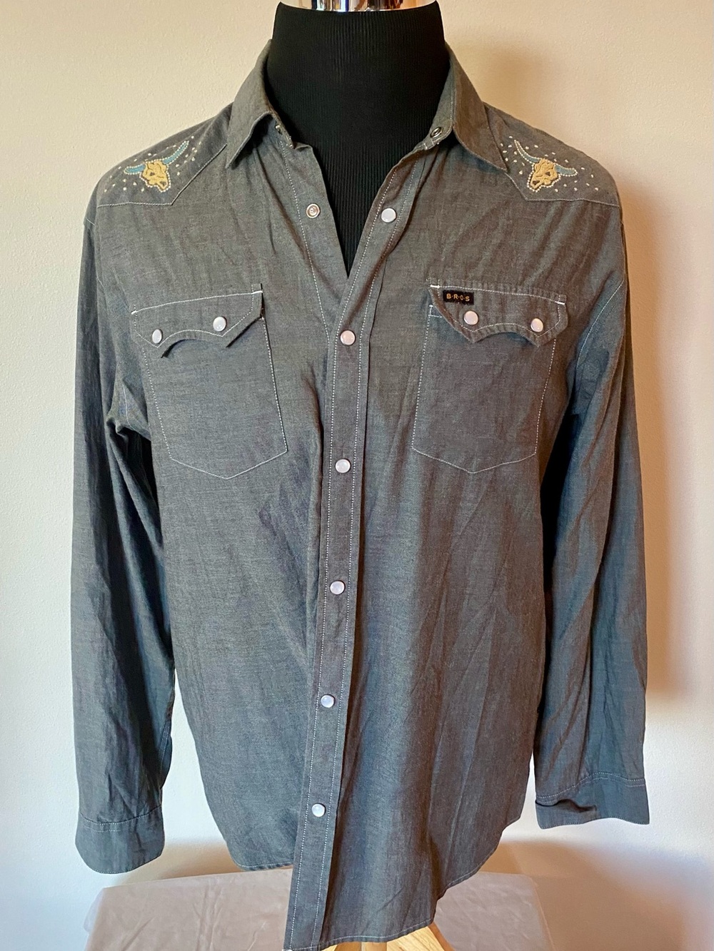 Rare Howler Brothers Gaucho Desert Paranormal UFO Snapshirt Men’s Large